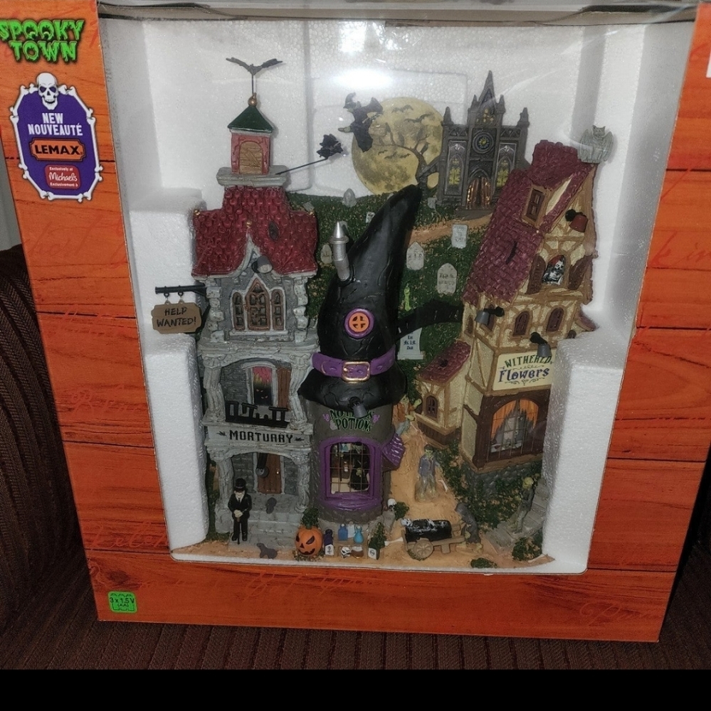Michael's exclusive. Lemax Spookytown 2022- Raven Hill. Brand new.